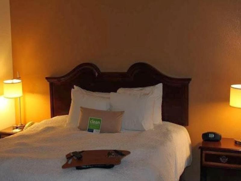 Hampton Inn Андерсон Экстерьер фото