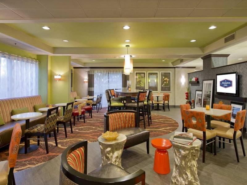Hampton Inn Андерсон Экстерьер фото